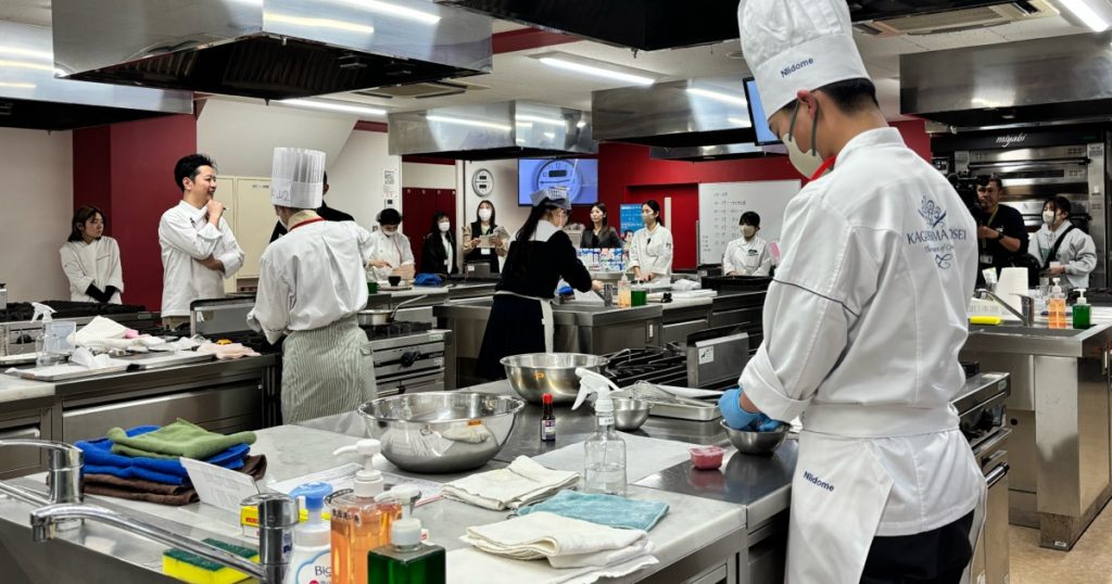 令和7年度九州ミルク料理コンクール調理の様子